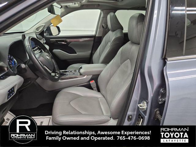 used 2022 Toyota Highlander Hybrid car, priced at $44,406