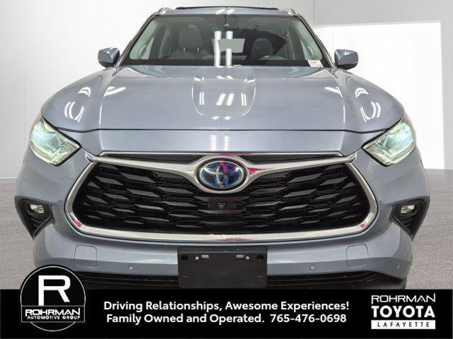 used 2022 Toyota Highlander Hybrid car, priced at $44,406
