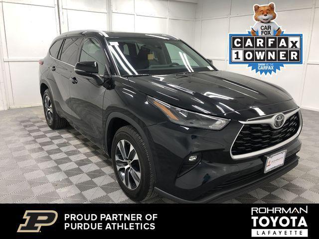 used 2022 Toyota Highlander car, priced at $33,650