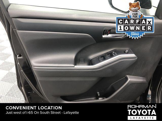 used 2022 Toyota Highlander car, priced at $33,650