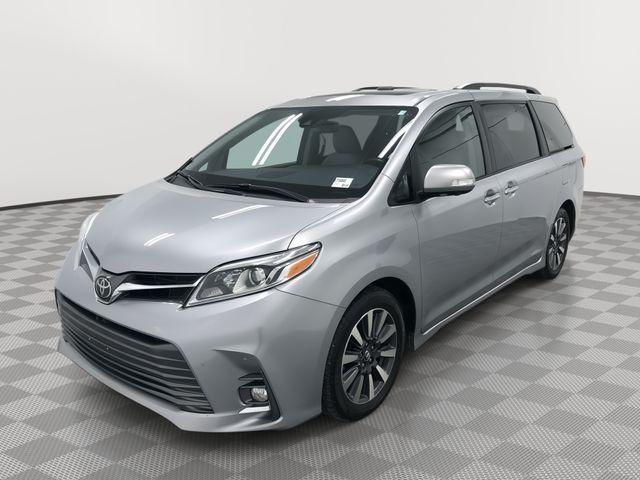 used 2018 Toyota Sienna car, priced at $31,368