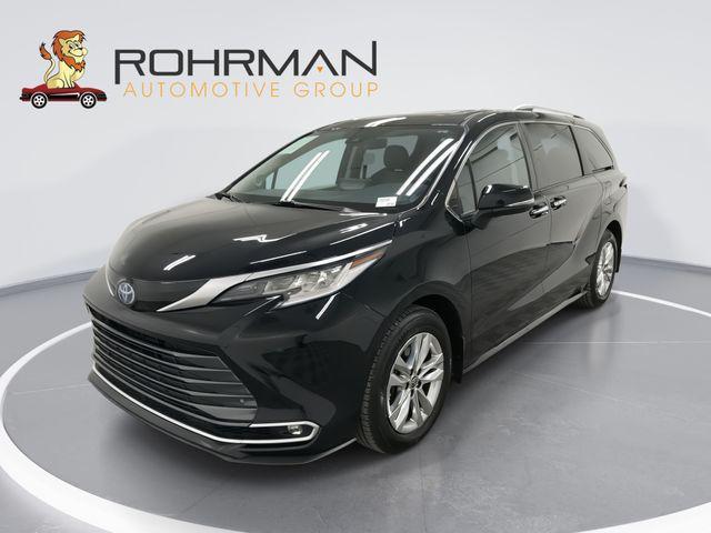 used 2022 Toyota Sienna car, priced at $49,881