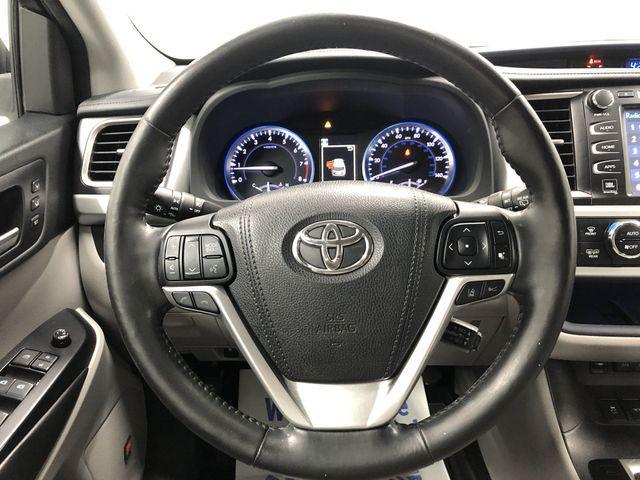 used 2018 Toyota Highlander car, priced at $22,389