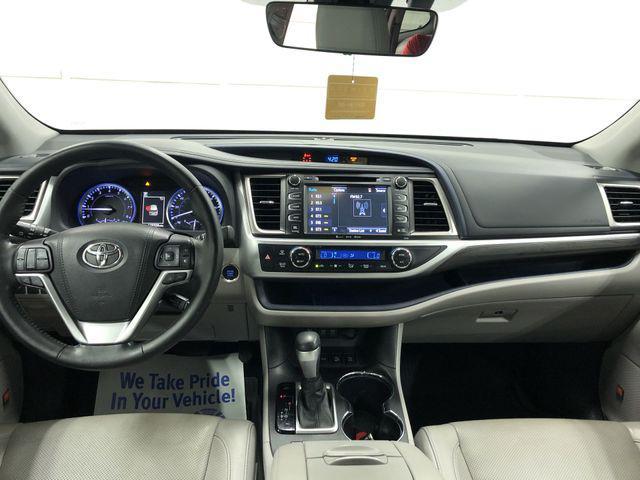 used 2018 Toyota Highlander car, priced at $22,389