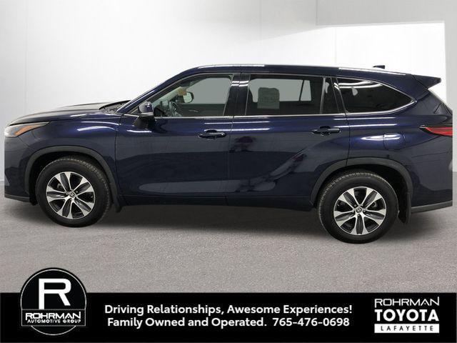used 2022 Toyota Highlander car, priced at $35,341