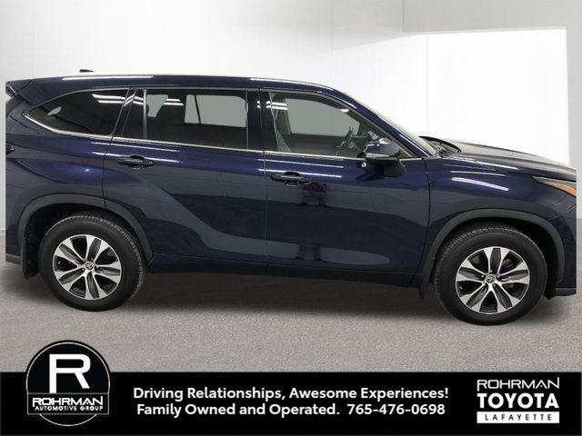 used 2022 Toyota Highlander car, priced at $35,341