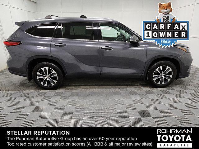 used 2021 Toyota Highlander car, priced at $26,980