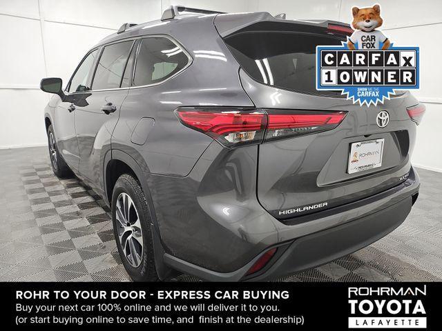 used 2021 Toyota Highlander car, priced at $26,980