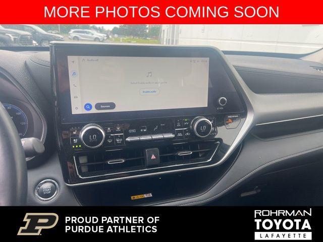 used 2023 Toyota Highlander car, priced at $49,922