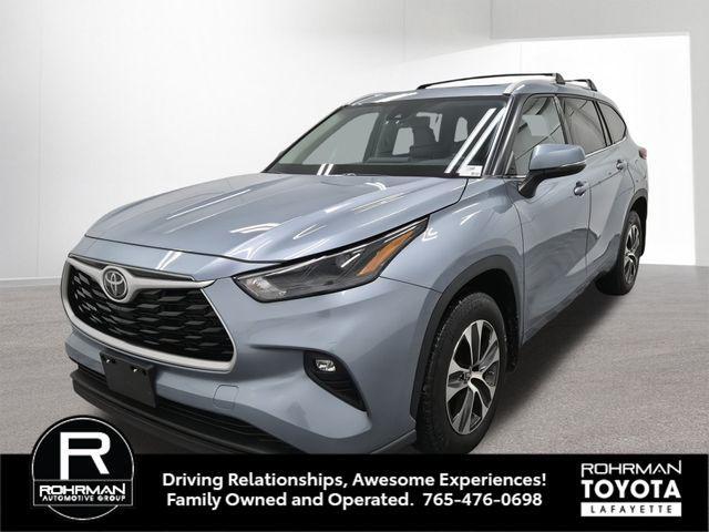 used 2022 Toyota Highlander car, priced at $36,707