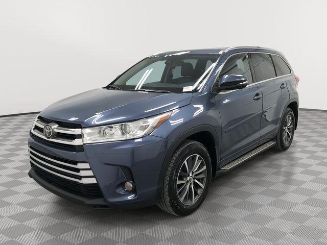 used 2017 Toyota Highlander car, priced at $19,399