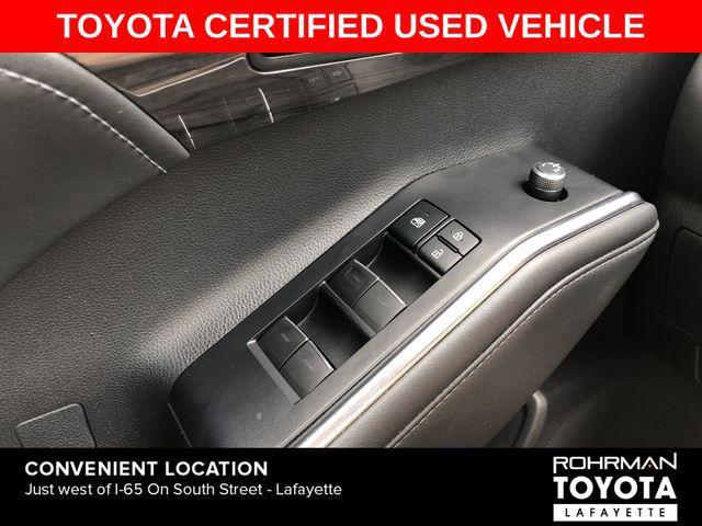 used 2021 Toyota Highlander car, priced at $39,567