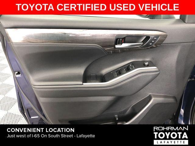 used 2021 Toyota Highlander car, priced at $39,567