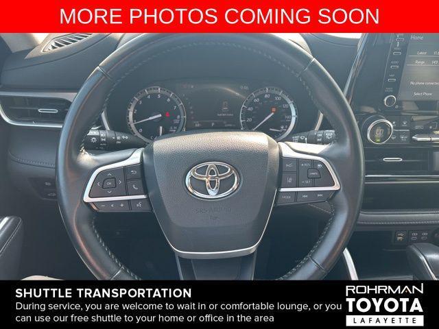 used 2022 Toyota Highlander car, priced at $40,038