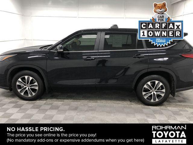 used 2023 Toyota Highlander car, priced at $37,154