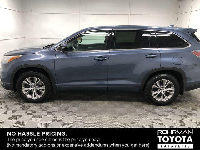 used 2016 Toyota Highlander car, priced at $19,163