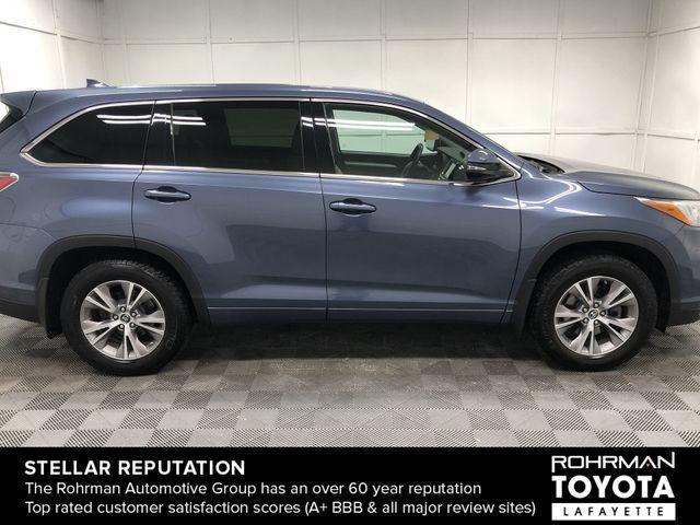 used 2016 Toyota Highlander car, priced at $19,163