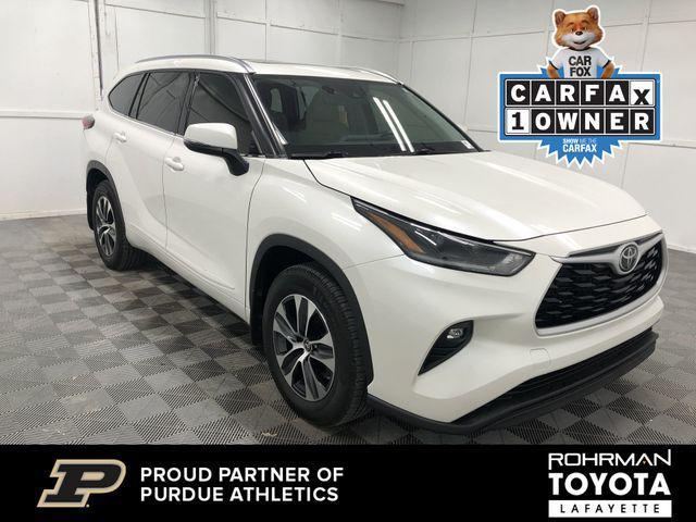 used 2021 Toyota Highlander car, priced at $33,747