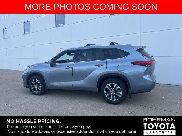 used 2021 Toyota Highlander car, priced at $34,734