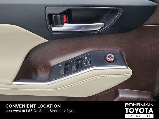 used 2020 Toyota Highlander car, priced at $30,809