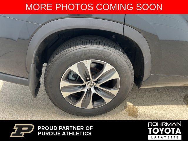 used 2020 Toyota Highlander car, priced at $31,937