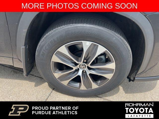 used 2020 Toyota Highlander car, priced at $31,937