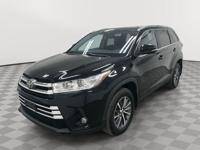 used 2019 Toyota Highlander car, priced at $26,776