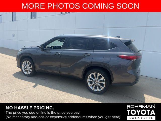 used 2023 Toyota Highlander car, priced at $42,581