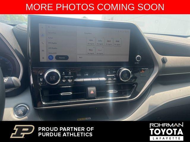 used 2023 Toyota Highlander car, priced at $42,581