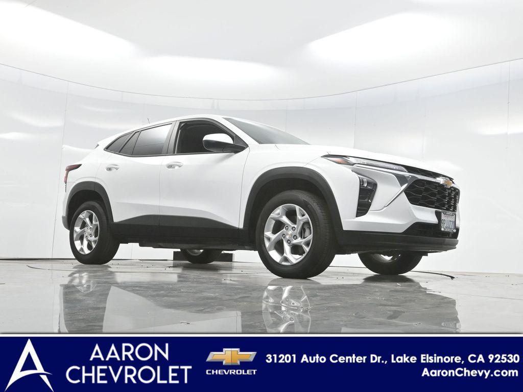 used 2024 Chevrolet Trax car, priced at $19,398