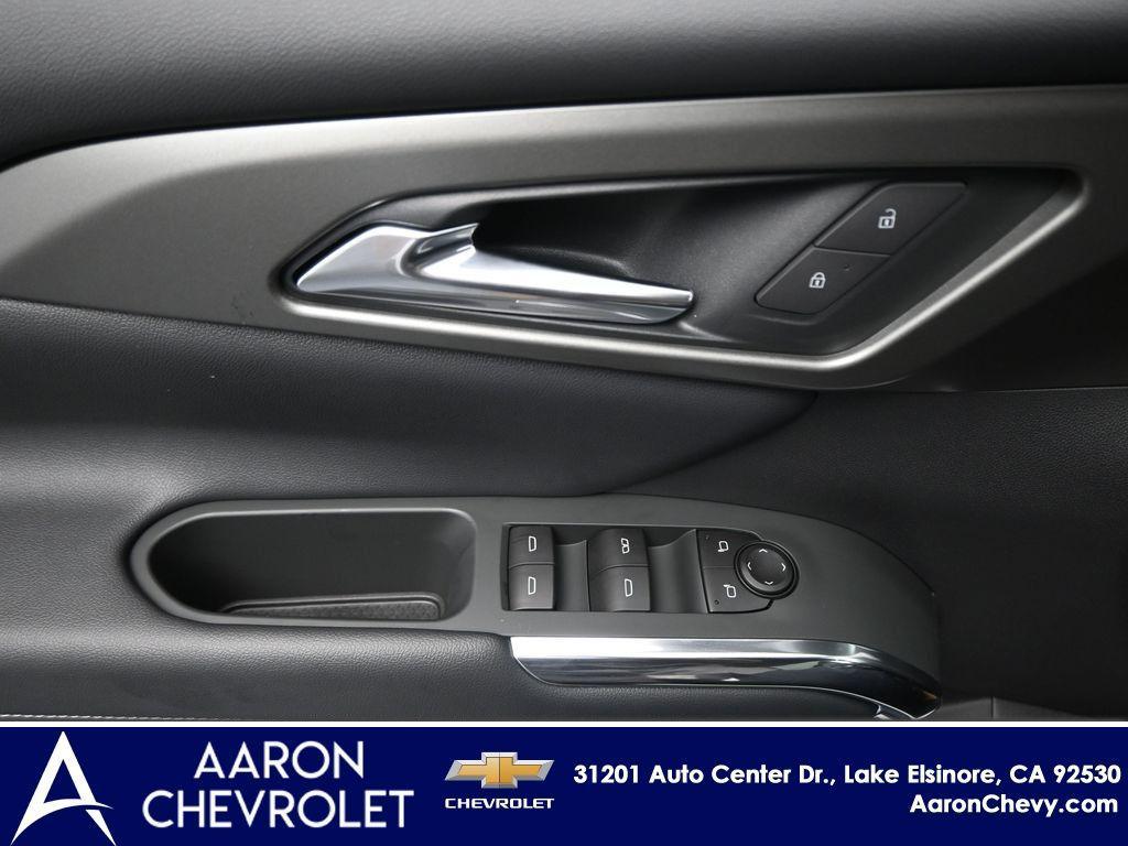 new 2025 Chevrolet Traverse car, priced at $52,915