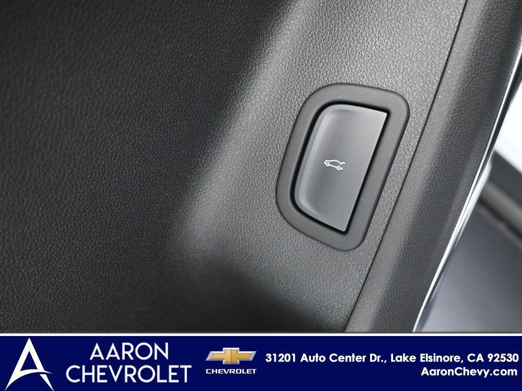 new 2025 Chevrolet Traverse car, priced at $52,915