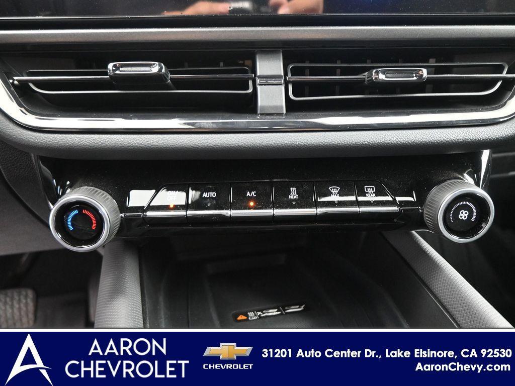 new 2025 Chevrolet Equinox EV car