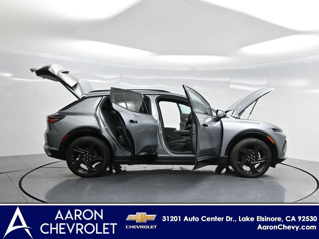 new 2025 Chevrolet Equinox EV car