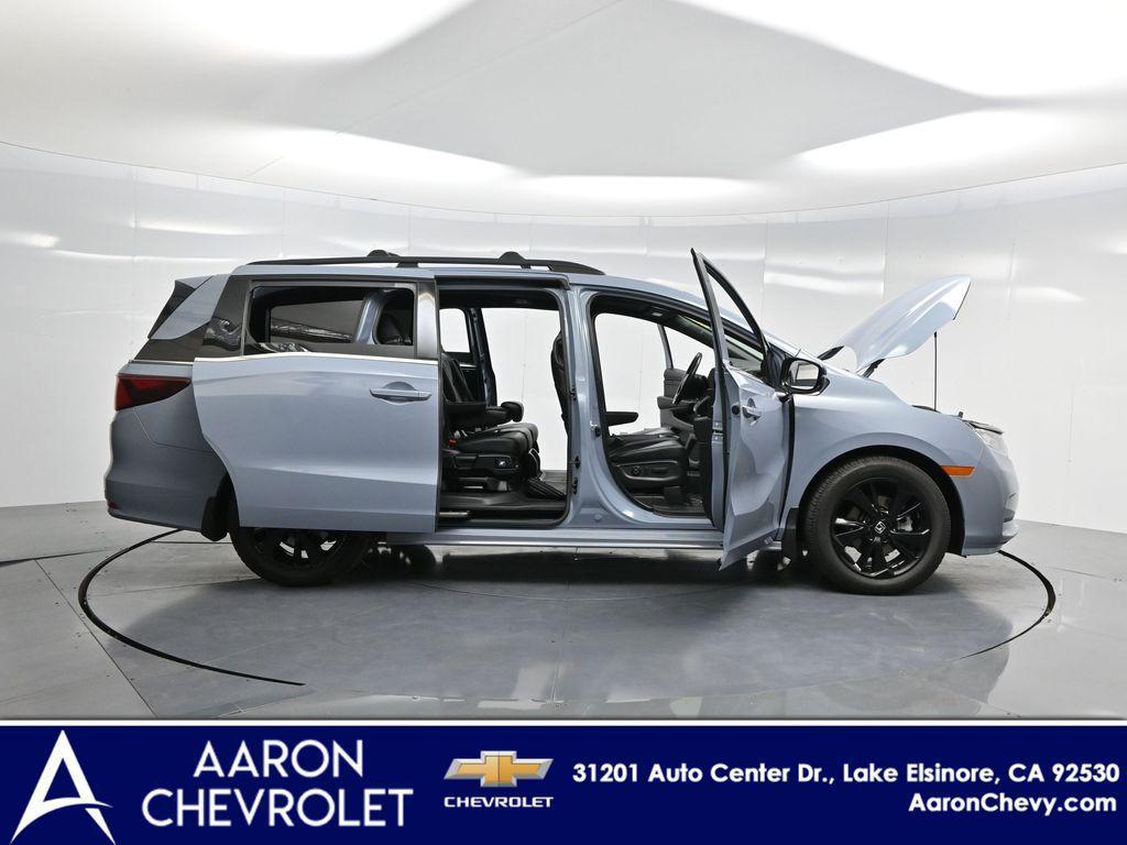 used 2023 Honda Odyssey car, priced at $32,500