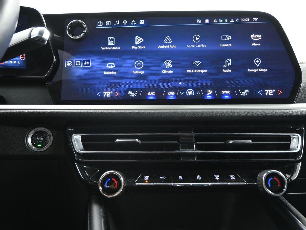 used 2025 Chevrolet Traverse car, priced at $35,998