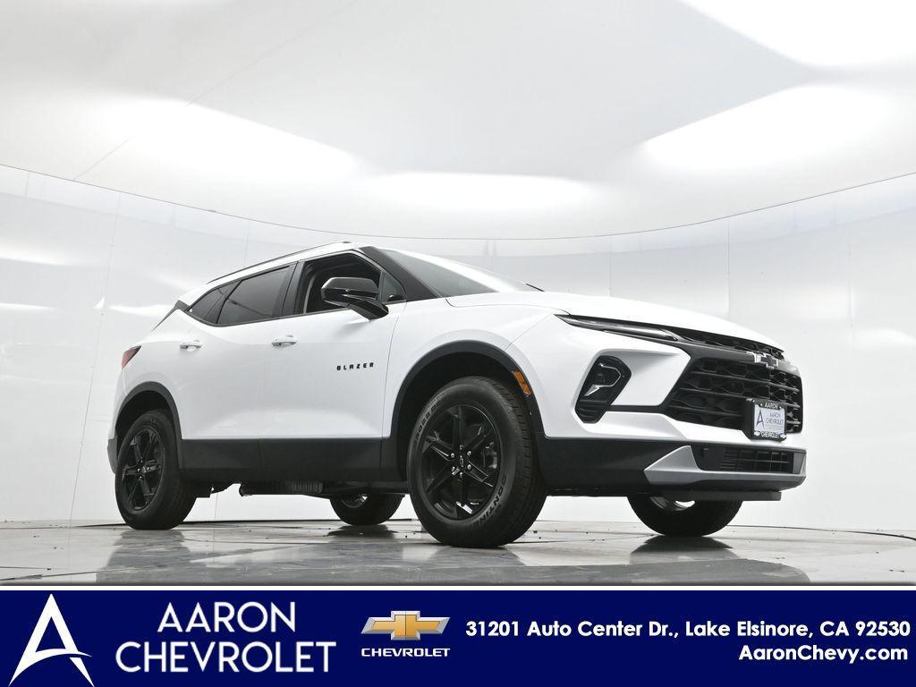 new 2025 Chevrolet Blazer car, priced at $38,304