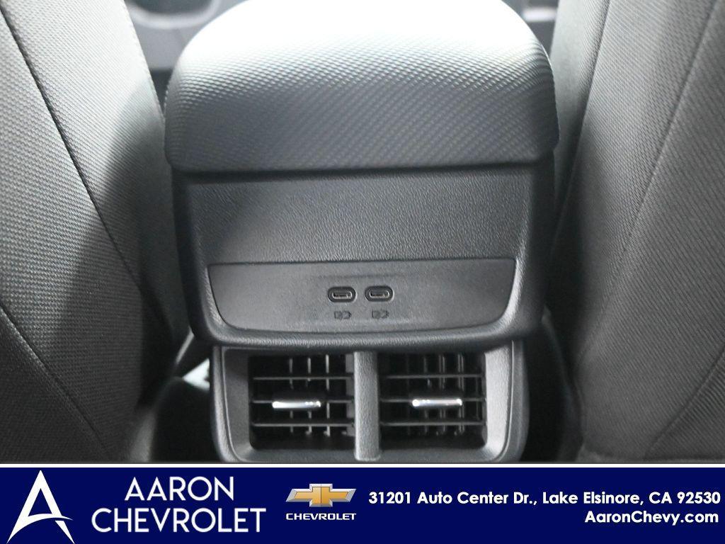 new 2026 Chevrolet Equinox car, priced at $33,544