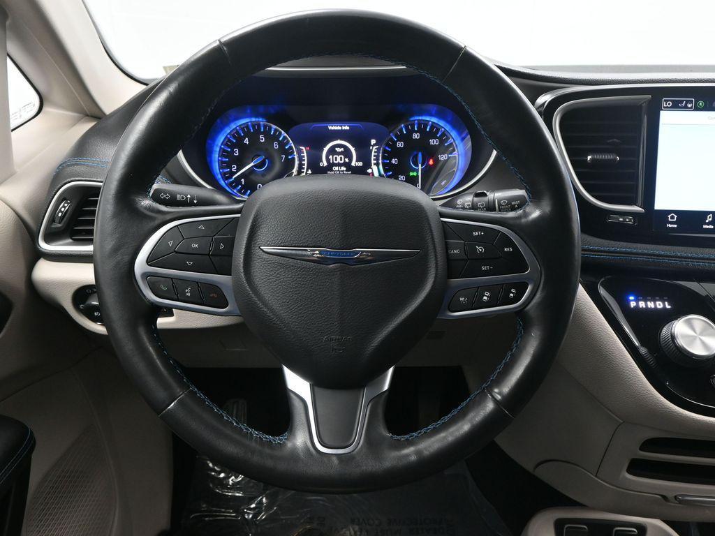 used 2021 Chrysler Pacifica car, priced at $24,000