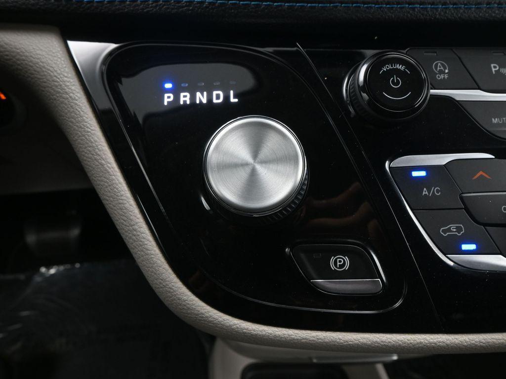 used 2021 Chrysler Pacifica car, priced at $24,000