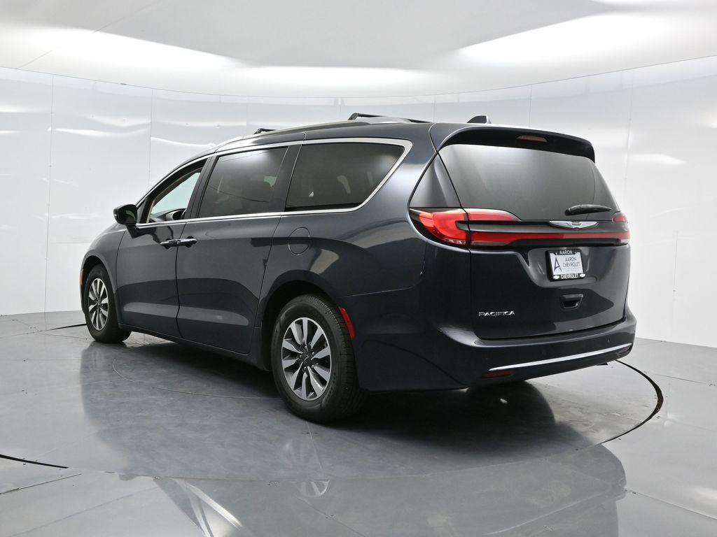used 2021 Chrysler Pacifica car, priced at $24,000