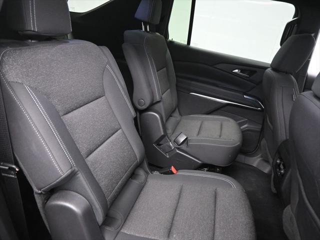 used 2025 Chevrolet Traverse car, priced at $38,076