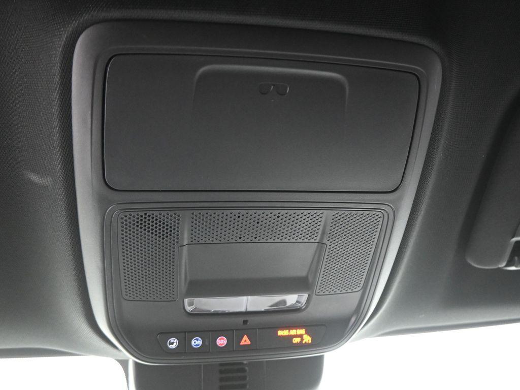 used 2025 Chevrolet Traverse car, priced at $36,699