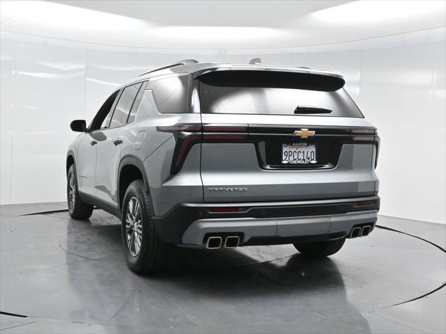 used 2025 Chevrolet Traverse car, priced at $38,076