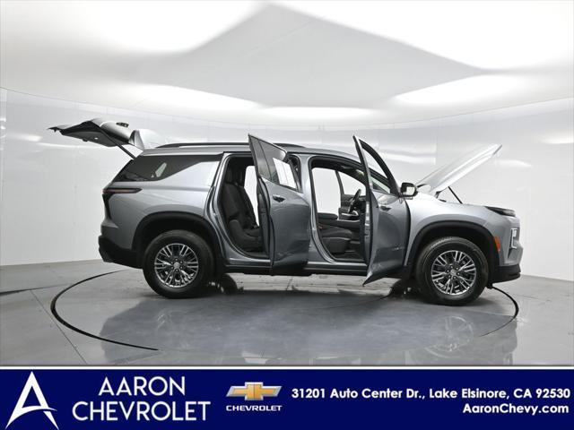 used 2025 Chevrolet Traverse car, priced at $38,076