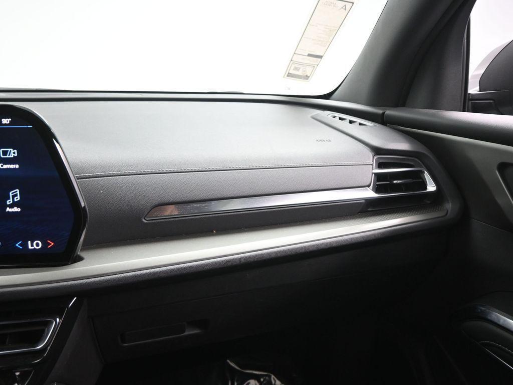 used 2025 Chevrolet Traverse car, priced at $36,699