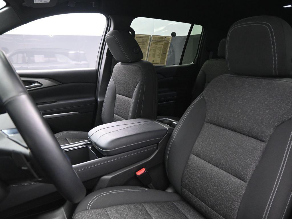 used 2025 Chevrolet Traverse car, priced at $36,699