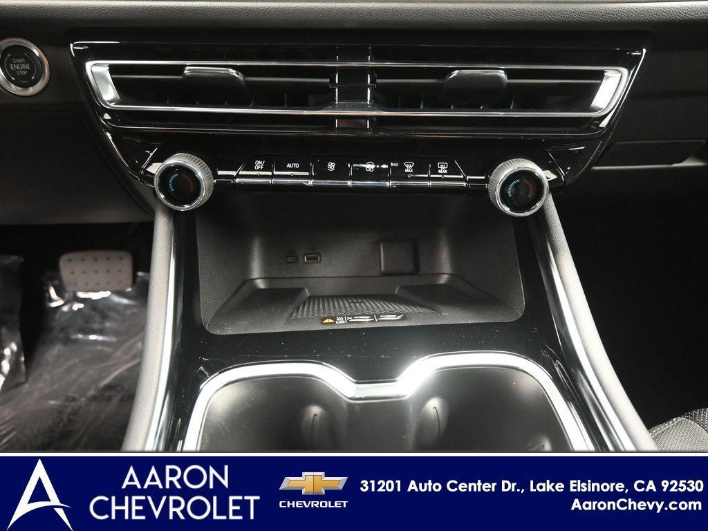 new 2025 Chevrolet Traverse car, priced at $45,195
