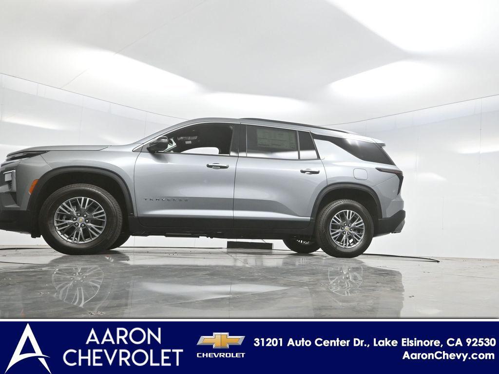 new 2025 Chevrolet Traverse car, priced at $45,195