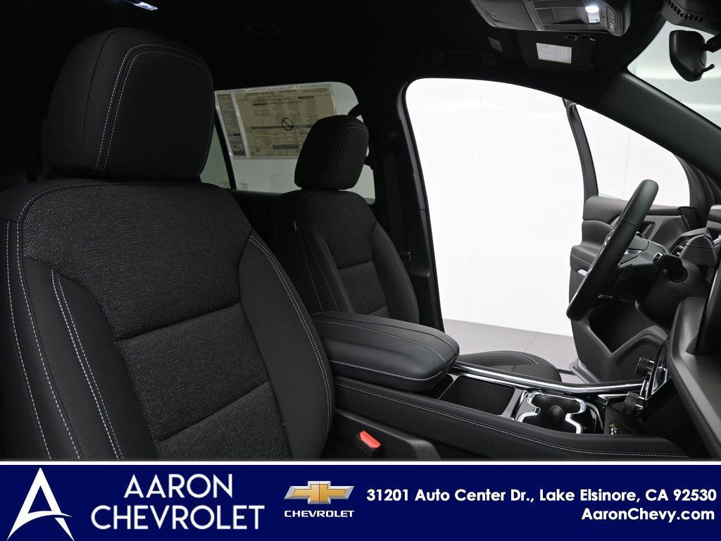 new 2025 Chevrolet Traverse car, priced at $45,195